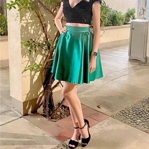 Sherri Hill * SKIRT * Green Like New